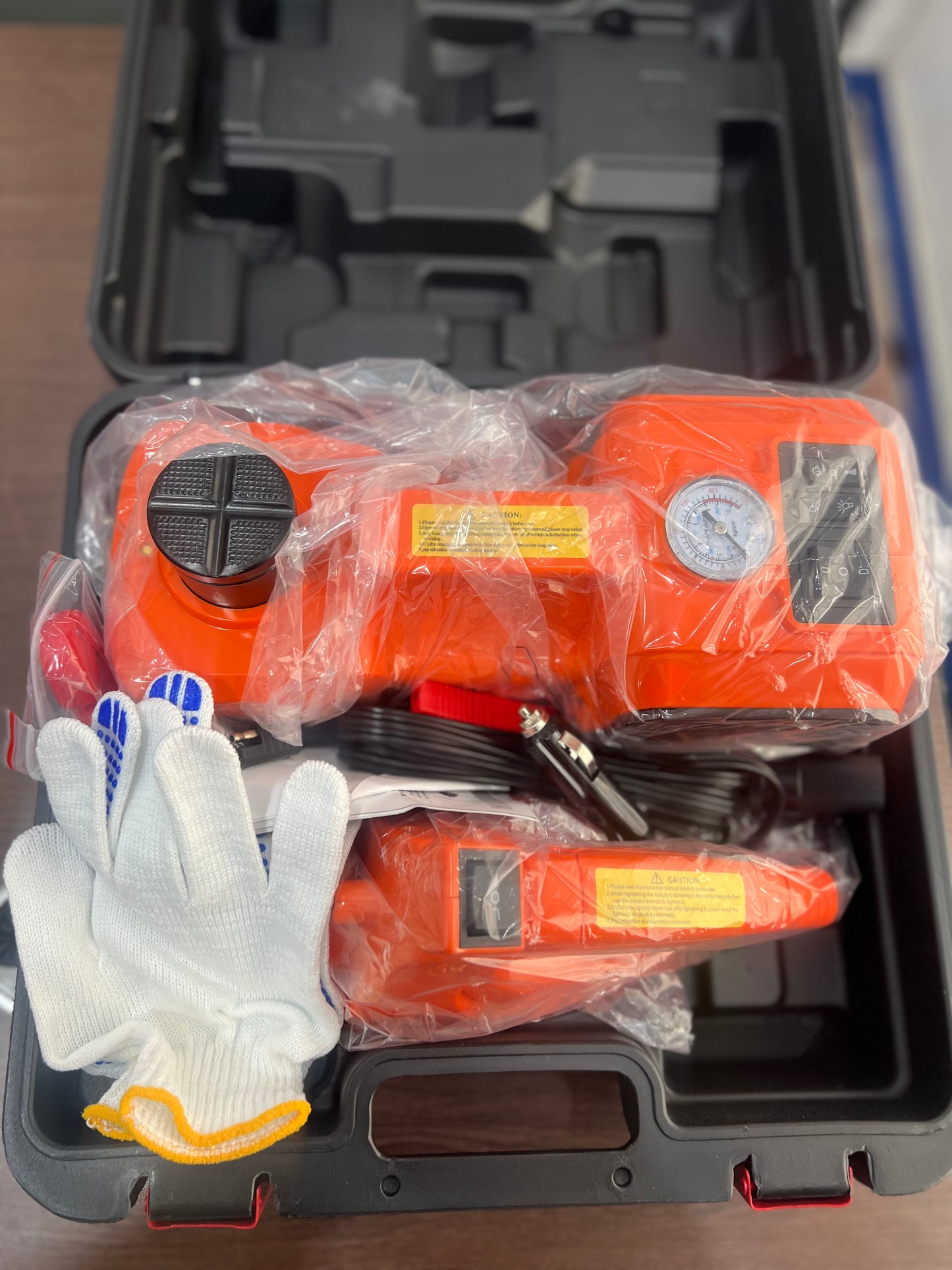 5-Ton Automatic Car Jack & Tyre Pump – Powerful, Easy-to-Use, Compact