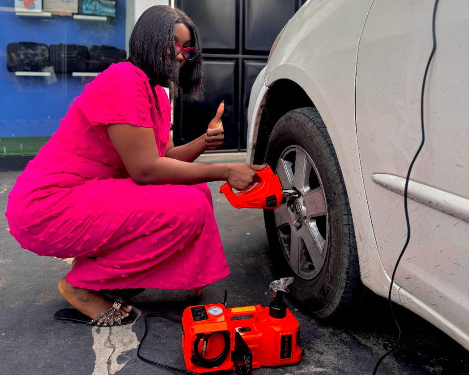 5-Ton Automatic Car Jack & Tyre Pump – Powerful, Easy-to-Use, Compact